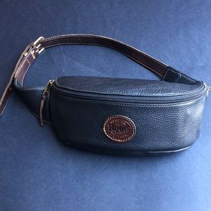 Roots 🇨🇦 belt bag.